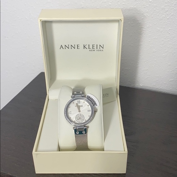 Anne Klein New York Watch - Picture 1 of 6